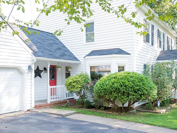 3rd image of 5424 Rainwood Dr
