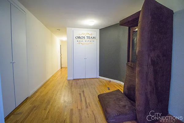 Rented by City Connections Realty | media 20