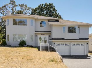 1287 Carmichael Ct, Saanich, BC V8Z 7B9