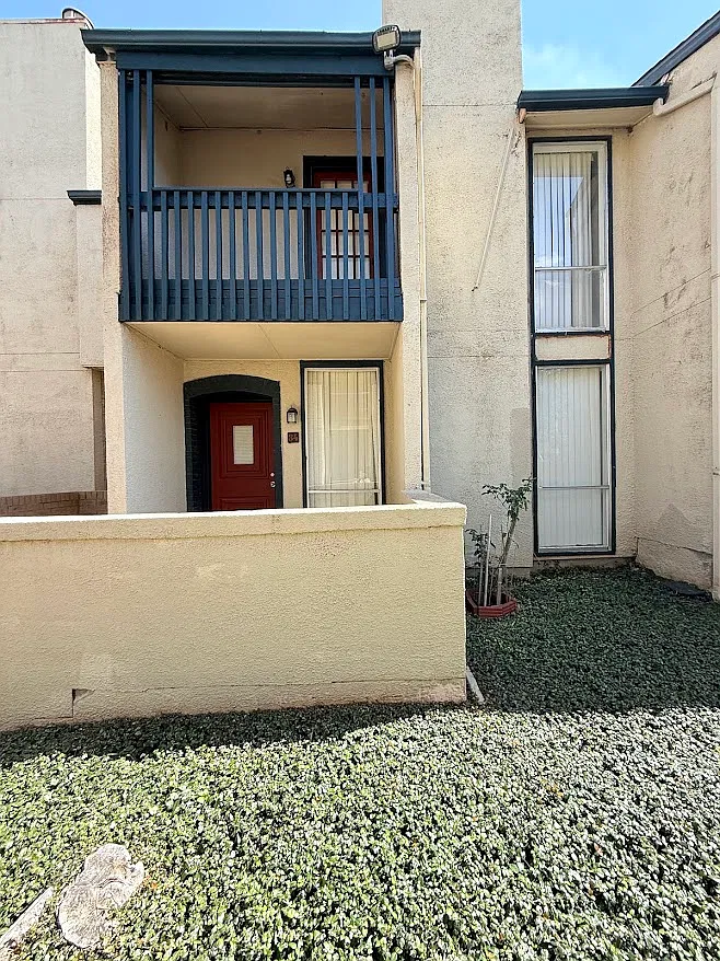 3 bed, 1303 sqft, $1,600 — Photo 1