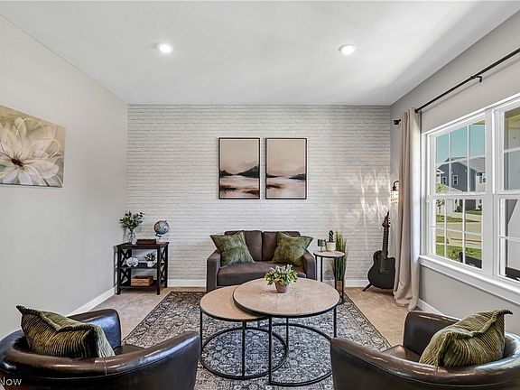 3rd image of 36288 Thornbury St