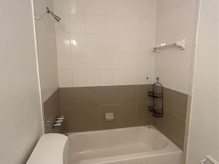 3109 NW 2nd Ter #4156 — Photo 14