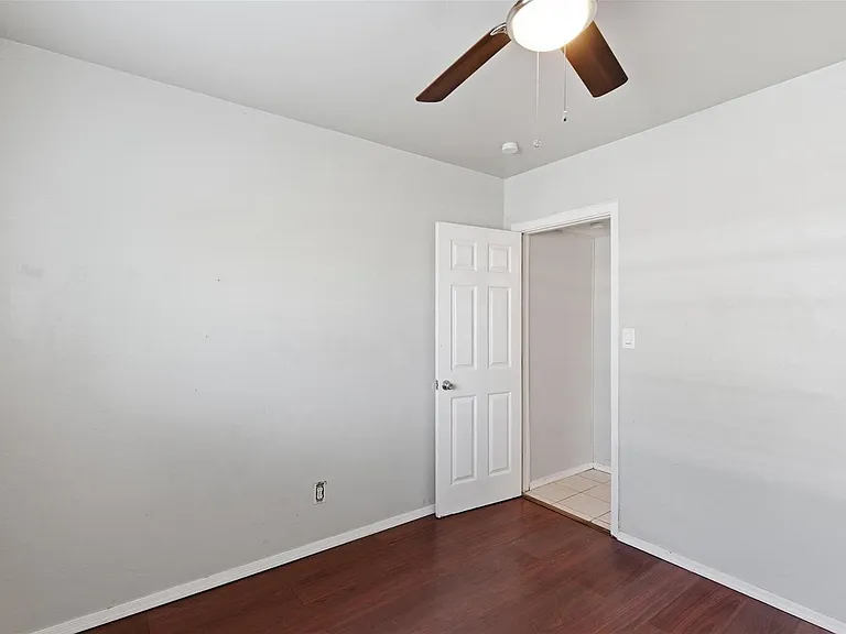 2609 W Morten Ave #1 — Photo 12