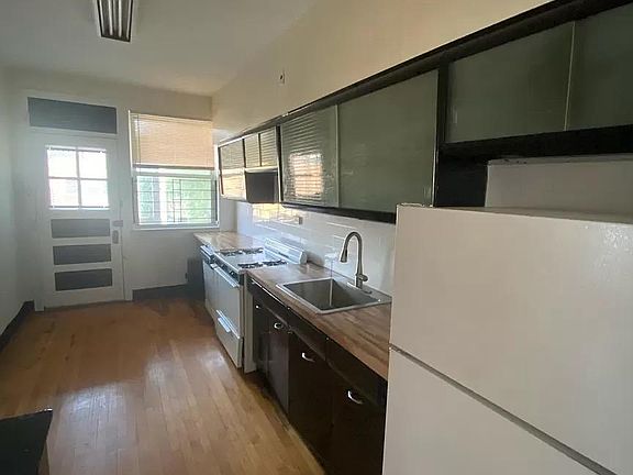 5th image of 1223 W North Shore Ave APT 2