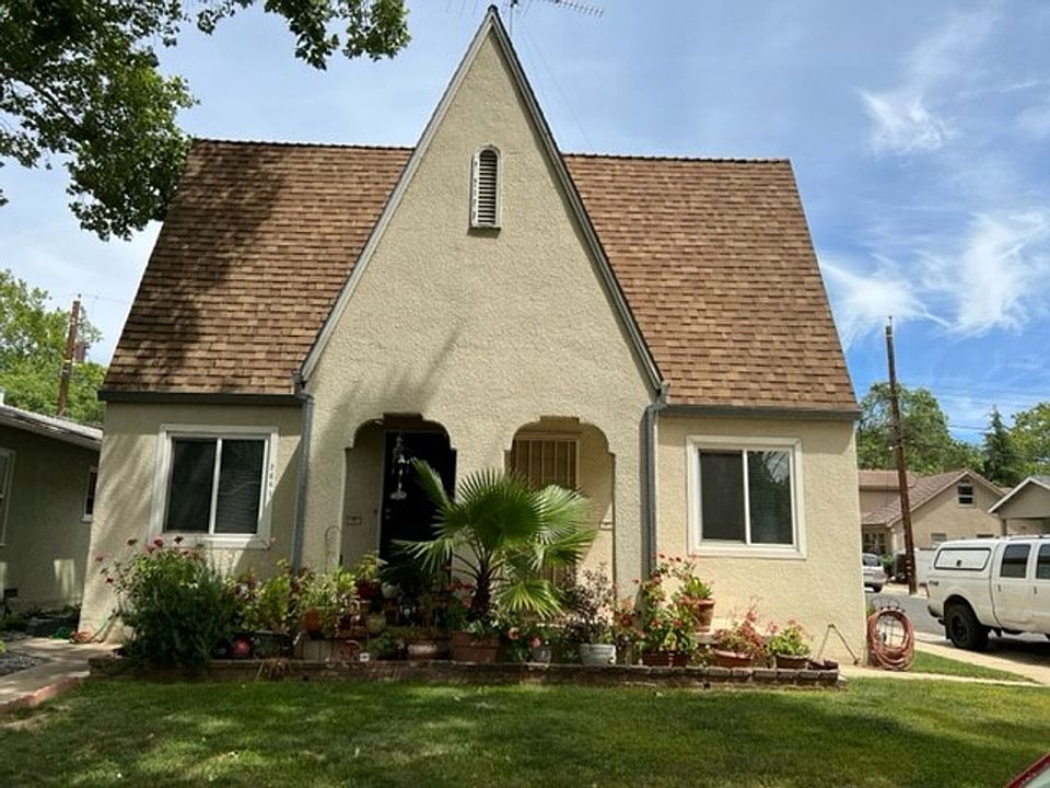 1st image of 2643 Harkness St