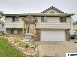 11305 Z St, Omaha, NE 68137