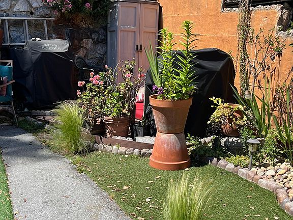 2nd image of 431 Capitola Ave