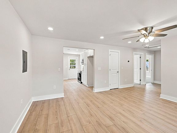 4th image of 522 Buffalo Rd