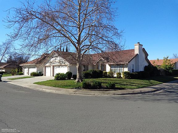 2nd image of 1841 Autumnwood Dr