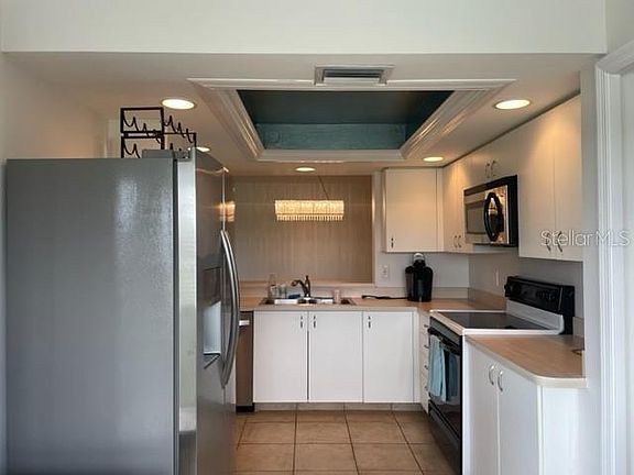2nd image of 7340 Glenmoor Ln #204
