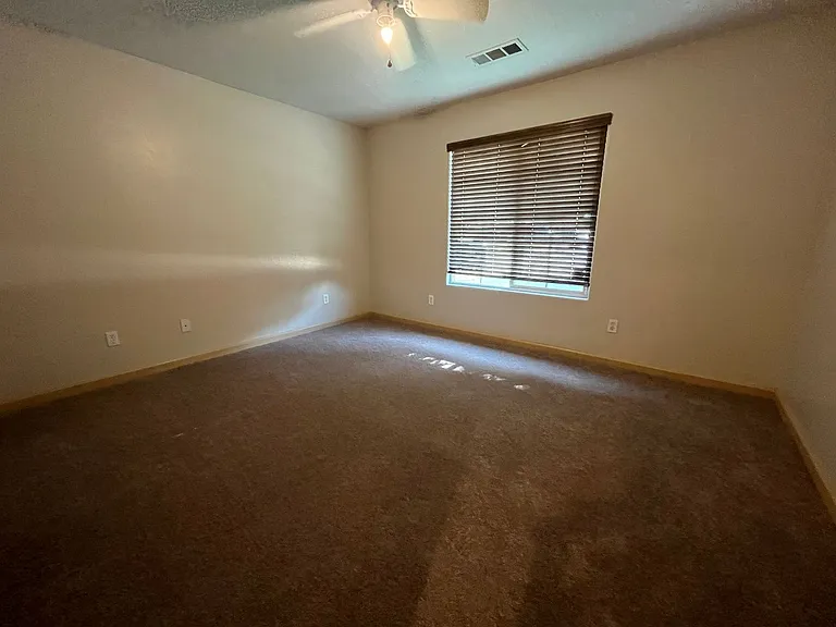 1030 S Vista St — Photo 24