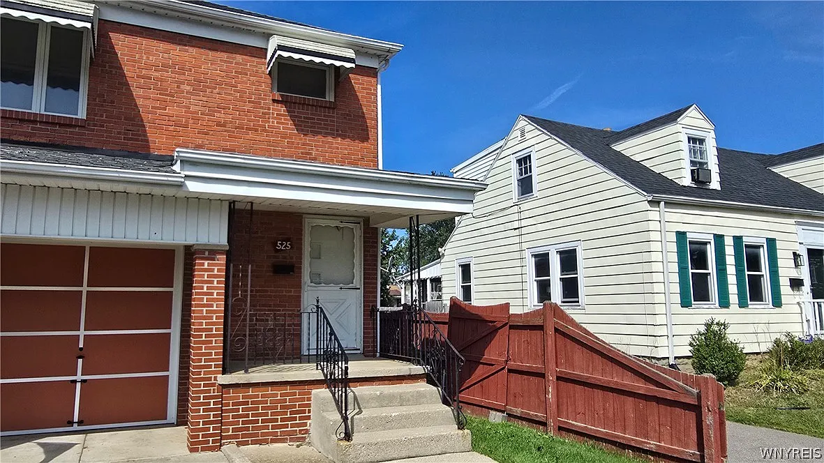 1 bed, 1.0 bath, 700 sqft, $1,100 — Photo 1