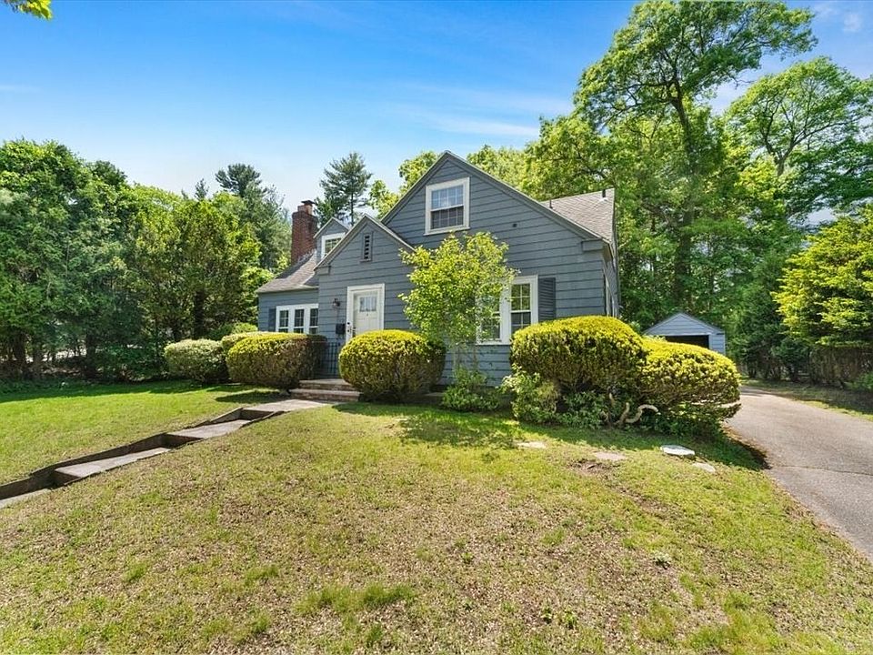1st image of 10 Park Ln