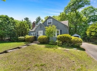 10 Park Ln, East Walpole, MA 02032