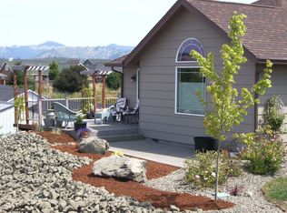 4063 Melody Ln, Roseburg, OR 97471