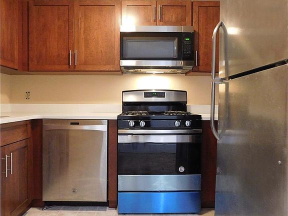 3rd image of 23 Water Grant Street #7F