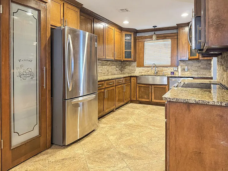 240 S 120th East Ave — Photo 3