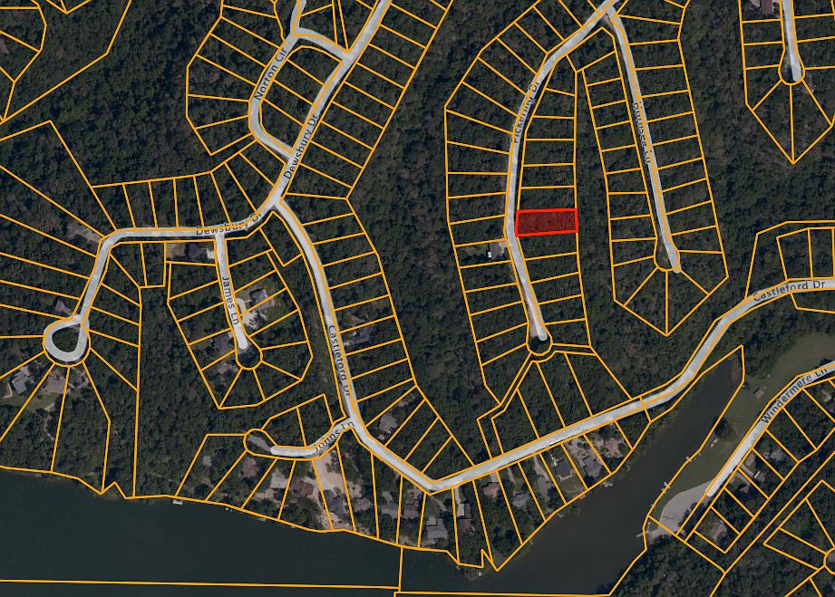 1st image of 28 Pickering Dr