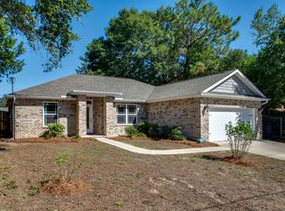 332 Lincoln Ave, Valparaiso, FL 32580