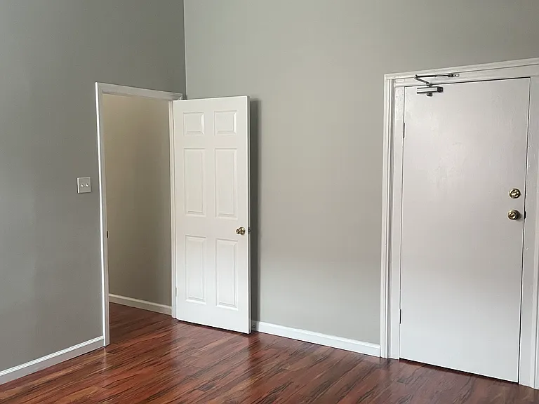 871 Jefferson St N #10 — Photo 8