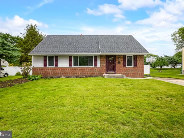 126 Greenwood Rd, Cherry Hill, NJ 08034