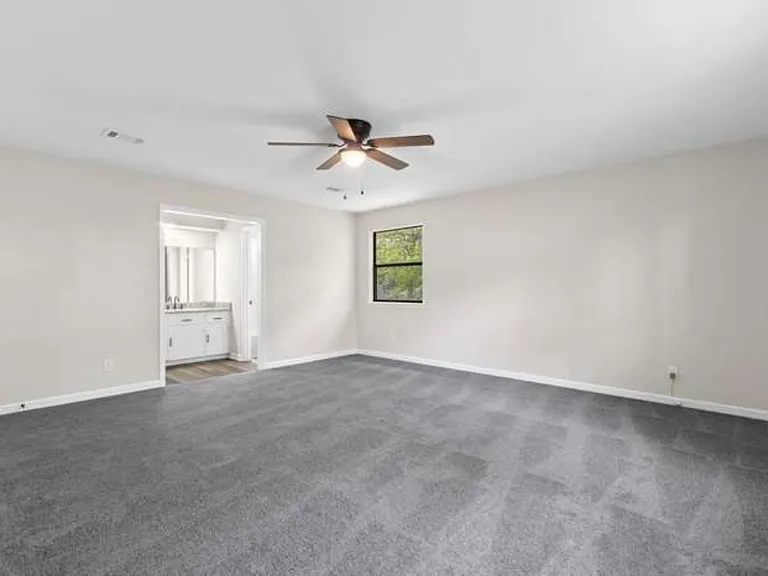 4417 Dawson Dr — Photo 16