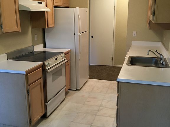 2nd image of 725 Auburn Pl APT 202