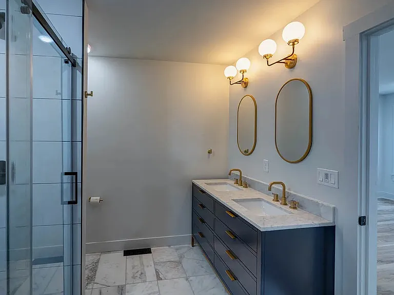 203 Berry St — Photo 12