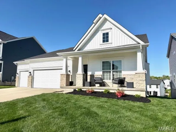 1363 Bloomfield Dr, Eureka, MO 63025