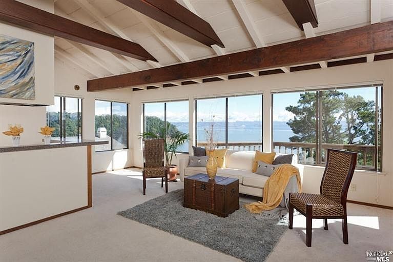 2nd image of 2372 Vista Del Mar Ln