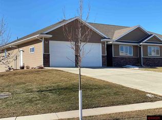 1827 Henle Dr, New Ulm, MN 56073