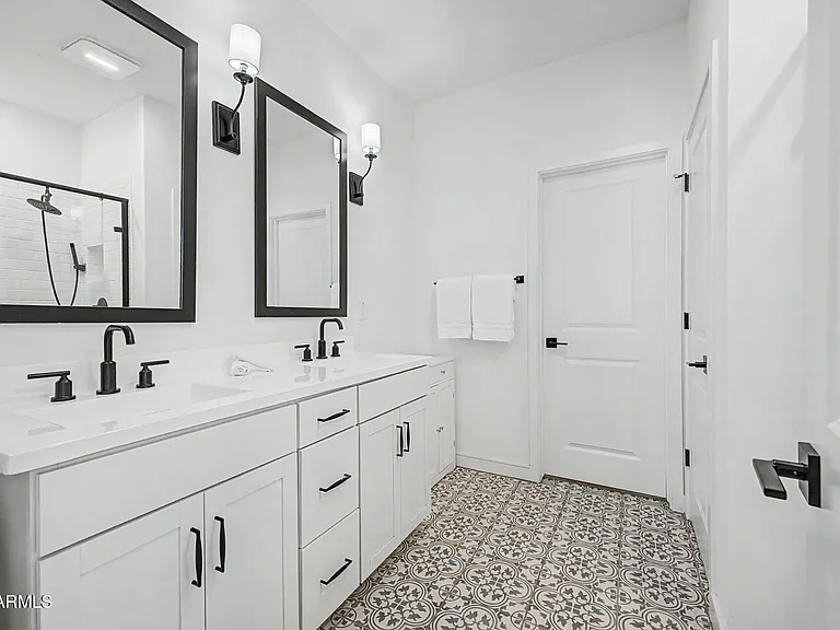 8620 W Hayward Ave — Photo 7