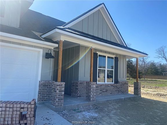 2nd image of 1626 Briscoe Manor Ct