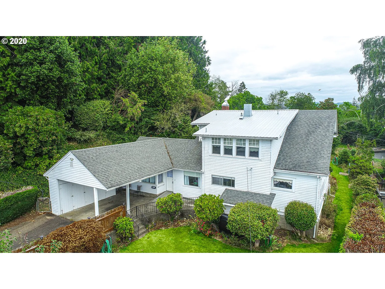 2354 Union Ave photo 1