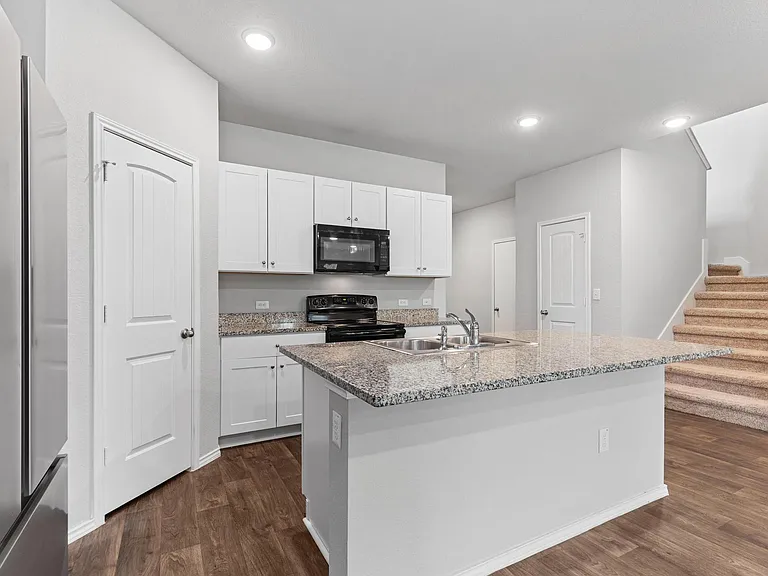 13508 Tai Londo Dr — Photo 8