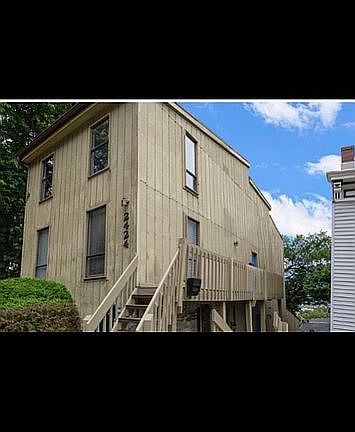 2nd image of 2424 Glenway Ave