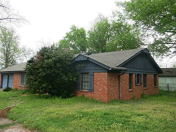 2nd image of 200 S Okfuskee Ave