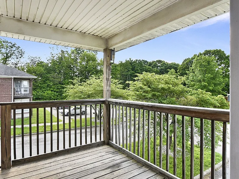 304 Keeneland Dr #2A — Photo 11