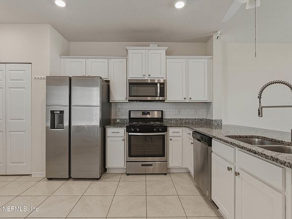 4th image of 98 COASTLINE Way