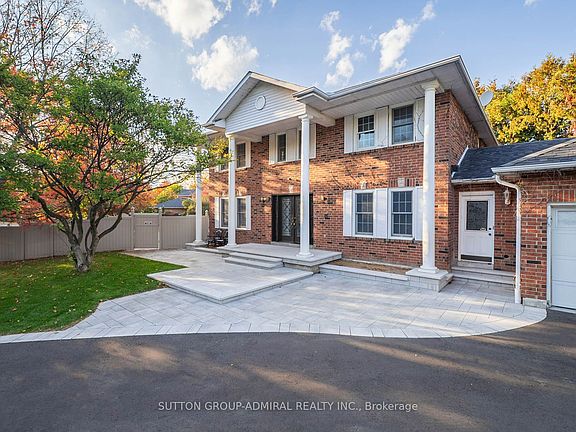 3rd image of 8 Beaufort Hills Rd