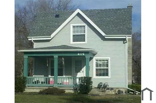 214 N Summit St Photo 1