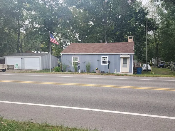 15149 Lincoln Lake Ave NE, Gowen, MI 49326