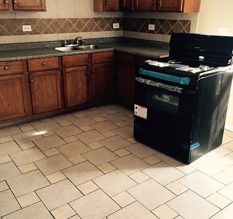 2nd image of 5424 S Marshfield Ave #1