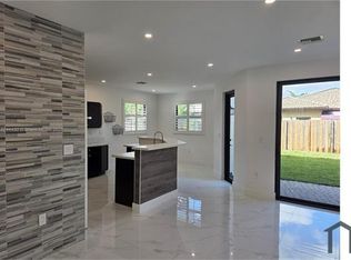 11823 SW 233rd Ter, Doral, FL 33032