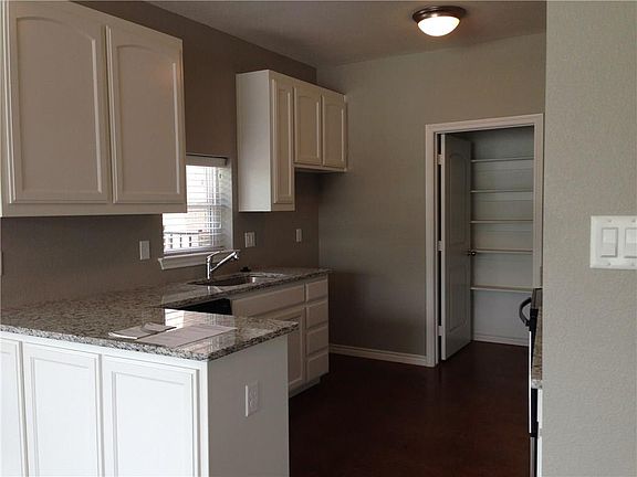 4th image of 1200 College Ave #103