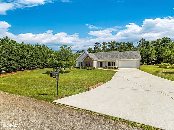 2nd image of 45 Ardella Dr