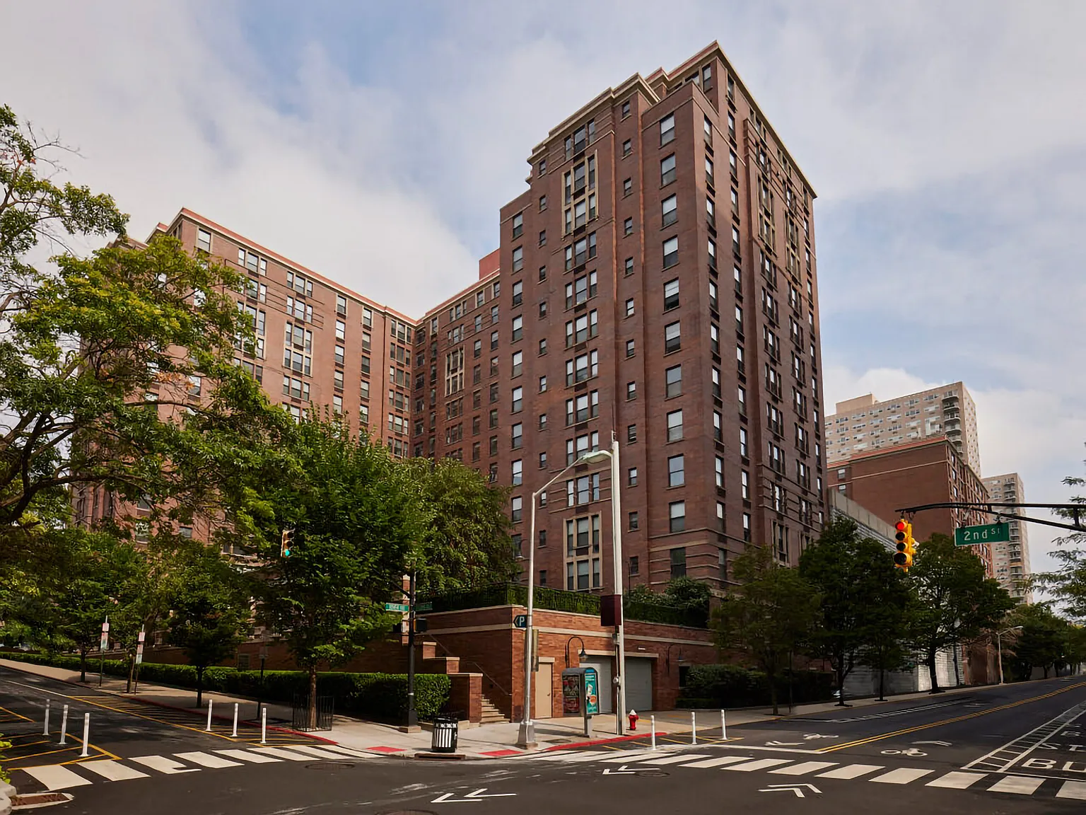 Hudson Square South — Photo 2