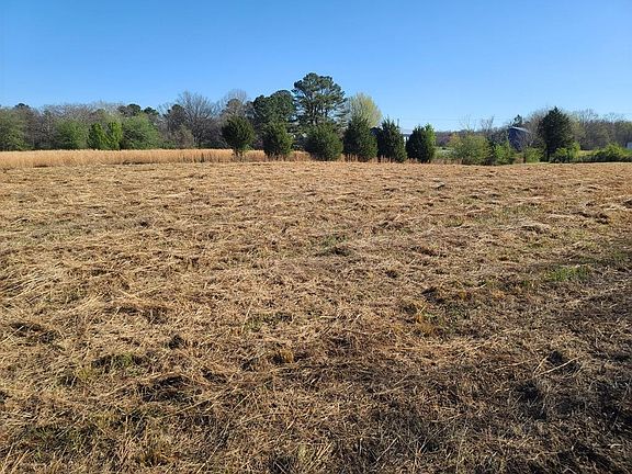 3rd image of 143 New Hope Rd