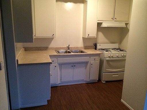 2nd image of 8912 S Budlong Ave APT C