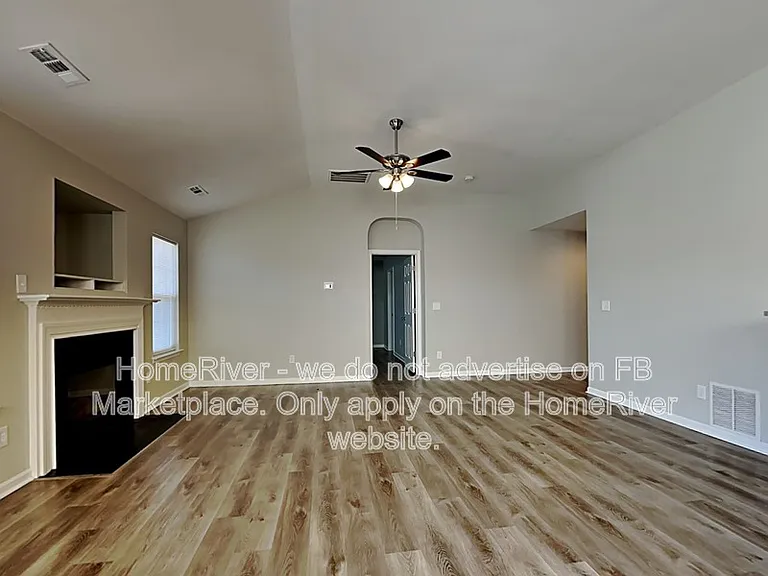 4406 Wolf Run Dr — Photo 2